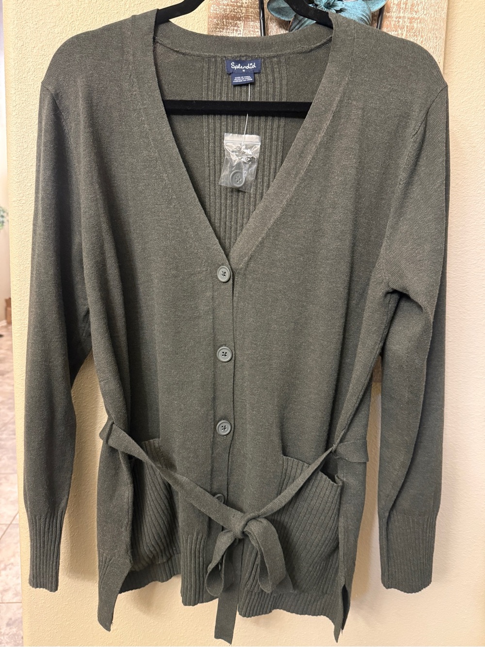 Splendid Belted Button-Front Cardigan Sweater – Olive Green Womens M NWOT - Picture 2 of 11